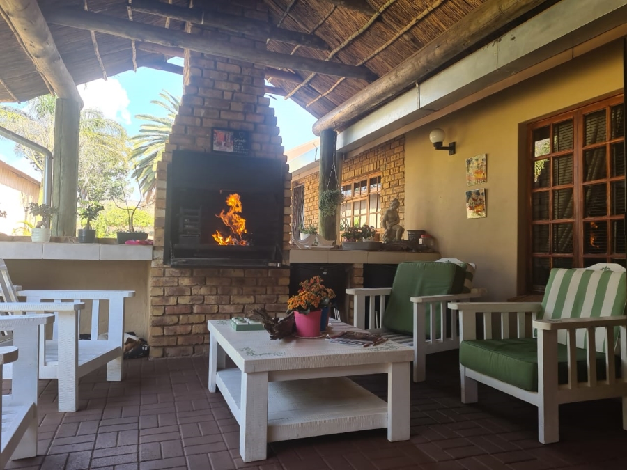 10 Bedroom Property for Sale in Schietfontein North West